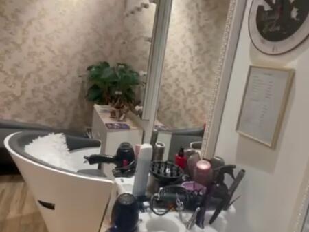 Shop for rent in Astir 600 eu hairdresser