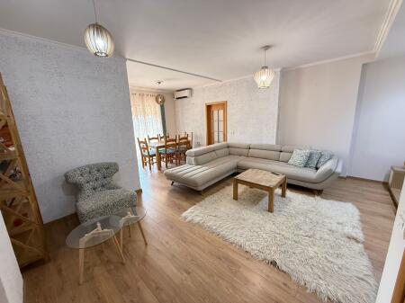 📢 For Rent – Apartment 2+1, Building with Arrow