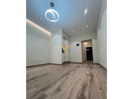 JEPET ZYRE 30 M2 ME QERA NE MYSLYM SHYRI 650 EURO
