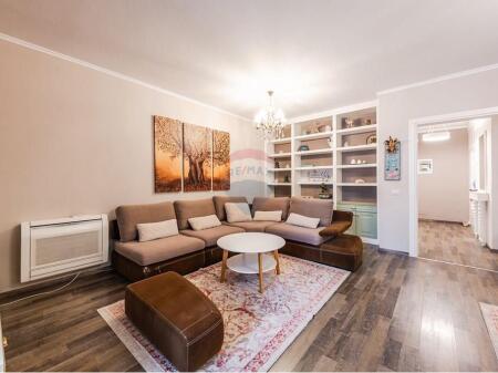 For rent, modern 2+1+2 apartment at Dry Lake. ID: 530391026-8