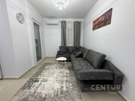 AFFITTASI APPARTAMENTO 1+1 NELLA ZONA 5 Maggio, Tirana