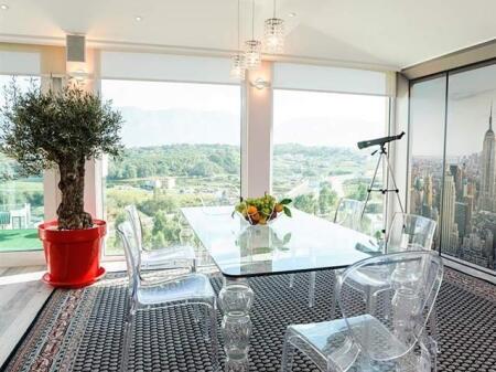 SUPER PENTHOUSE ME QIRA TE LIQENI THATE TIRANE 2+1