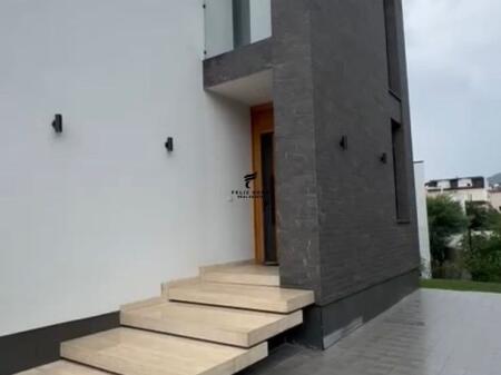 VILLA FOR RENT 600 M2 TEG 3000 EURO