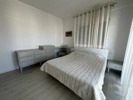 Xhamllik, Appartamento 2+1+2+Posto Auto in affitto