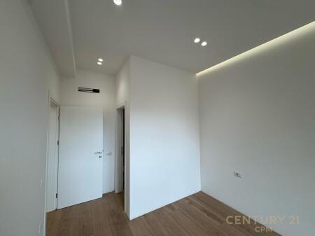 AT HENKE RESIDENCE OPPOSITE AMERICAN 3 WE RENT SPACE FOR OFFICE / BUSINESS