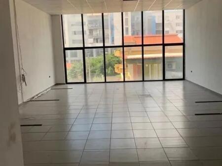 AMBIENT BIZNESI ME QERA 200 M2 YZBERISHT 1000 EURO