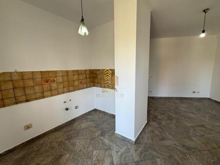 Studio apartment for sale, Pazari i Ri, 110,000 Euro