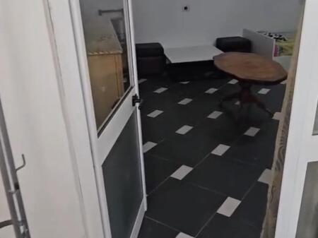Monolocale in affitto, nella zona di 21 Dhjetori, vicino a Mozaiku