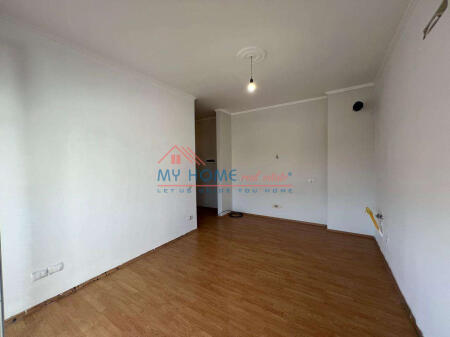 Zyre me qera 21 Dhjetori Tirane 21 Dhjetori