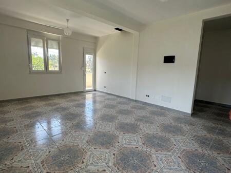 Apartment 1+1 empty for rent near the Military Hospital.