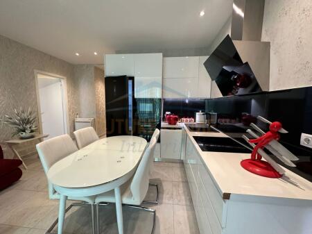 For sale, 2+1 Apartment, Ambasador 3, Tirana.