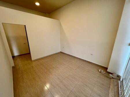 📣 QERA Ambient Biznesi 📍 Prane Ish Ekspozites ✨   🏢 Ndertim i Ri  🪜 Kati 0 📐 Siperfaqe 44 m2     💶 Cmimi 550 Euro Neto