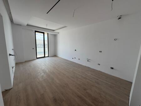 🏢 Shitet Apartament  3+1+2 me Parkim 📍 Adresa: Rruga Mine Peza 🏢  💰 Çmimi: 355,000 €
