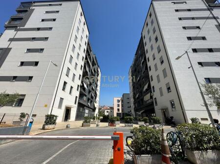 Shitet Apartament 2+1 në Kinostudio