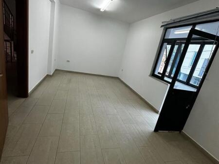 BUSINESS PREMISES FOR RENT FOR OFFICES BRRYLI 230 M2