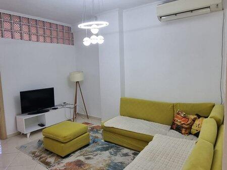 Qera, Apartament 2+1, Bulevardi Zogu 1, Tirane.
