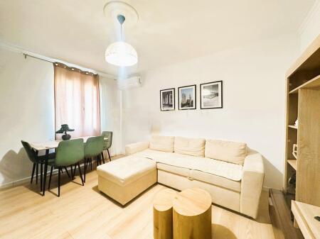 JAPIM APARTAMENT 1+1 ME QIRA tek Pazari i Ri!