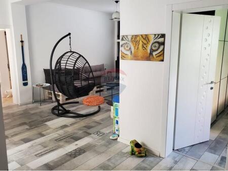 House with terrace - For Sale - Cerciz Topulli St.