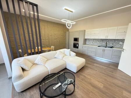 Super Apartment for rent at Kodra e Diellit (700 euro)