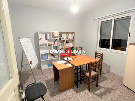 Jepet me qera ambient zyre 2+1 ne Myslym Shyri prane Ish Adidasit (ID 4261914)