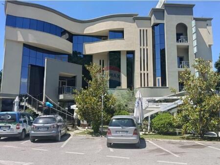 Hotel for sale in Vaqarr, Kombinat ID: 530571004-1