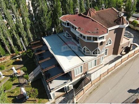 Mjull Bathore, business building for sale, 1,240 m² 1,800,000 € (ID: 530281026-1012)