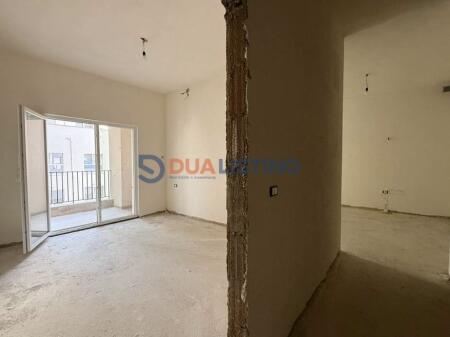 Apartament 2+1 për Shitje në Kompleksin Aura, Laprakë !
