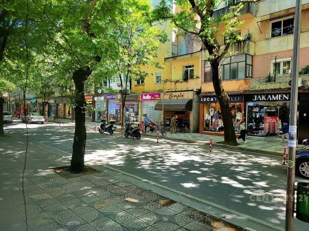 BUSINESS PREMISES FOR RENT BY THE ROAD AT MYSLYM SHYRI