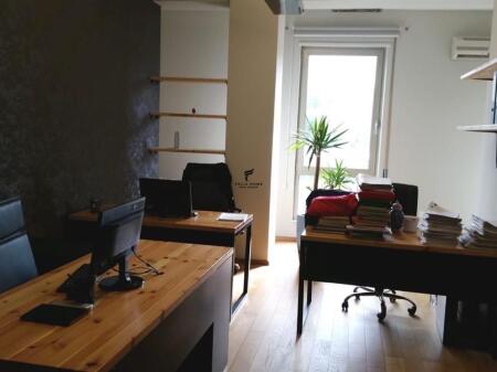 ZYRE ME QERA 131 M2 LIQENI 1800 EURO