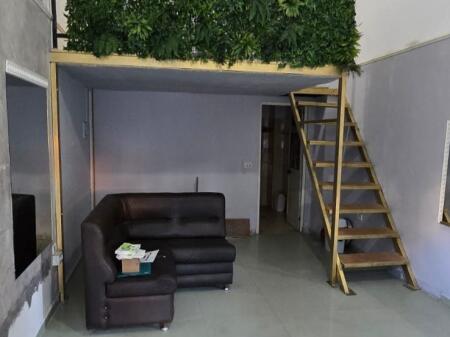 Shop for Rent at 4 Deshmoret