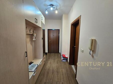 JEPET ME QIRA APARTAMENT 2+1 NE "MYSLYM SHYRI"