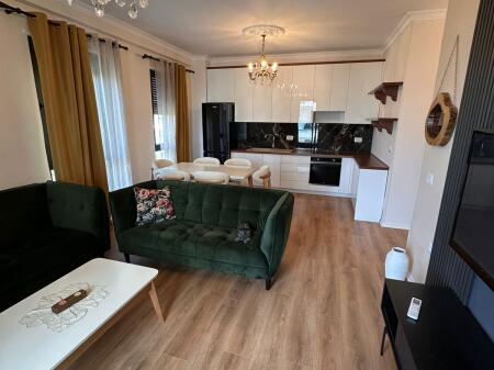 Apartament 2+1+2 per qira,Xhamllik