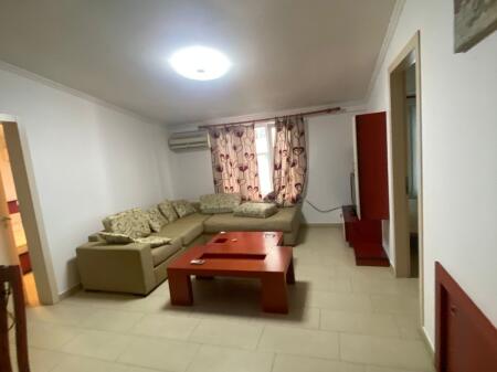 Apartament me qera 2+1
