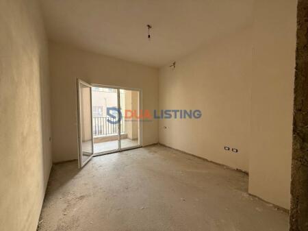 Shitet Apartament 2+1 te Kompleksi Aura