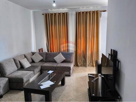 Apartament 1+1 per qira Rruga Besim Alla Yzberisht !