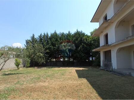 VILLA FOR SALE NEAR CITY PARK