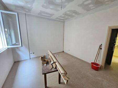 VENDESI APPARTAMENTO 1+1 PRESSO LA ROCCIA DI KAVAJË