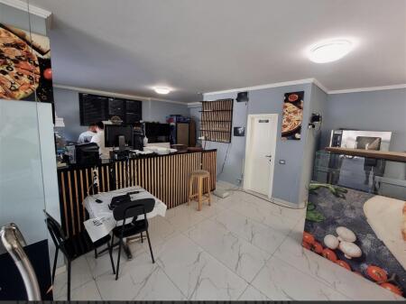 Business premises with veranda, dry lake, 500 euros