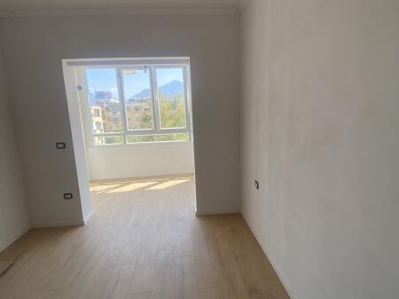 Gas station, invested, 5th floor without elevator, Don Bosco 68 thousand euros