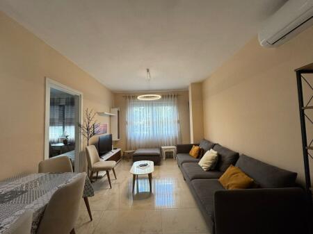 Tower Bridge 3, Appartamento 2+1 con Posto Auto in Affitto 600 € /Mese