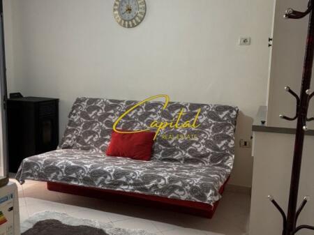 APARTAMENT ME QERA 1+1 MYSLYM SHYRI 450 EURO