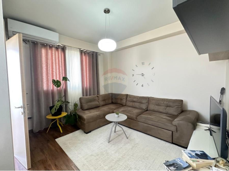 Apartament 2+1 per qira Rruga 5 maji