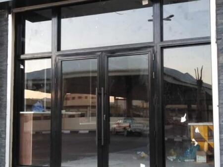 SHOP FOR RENT 46 M2 BRRYL 1,000 EURO