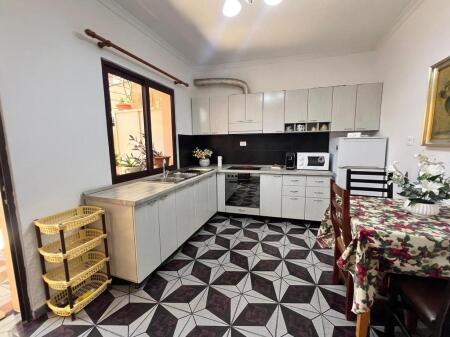 Affittasi appartamento 1+1, primo piano – Ali Demi 400 € /Mese