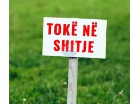Tiranë SHITET TOKE PER NDERTIM KAPANONI ne Kashar