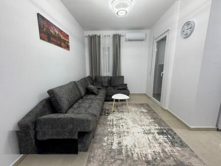 AFFITTASI APPARTAMENTO 1+1 NELLA ZONA 5 Maggio, Tirana 500 € /Mese