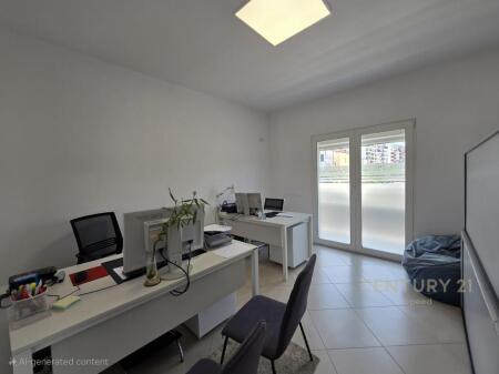 4-Storey Villa for rent in the Misto Mames area!!