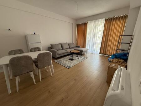 Apartament me qera