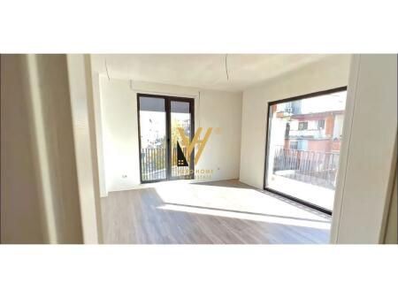VENDESI APPARTAMENTO 1+1+BLK SCUOLA ROSSA 200.000 EURO