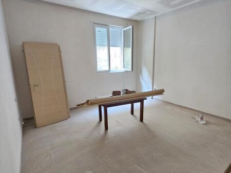 APPARTAMENTO 1+1 IN VENDITA VICINO AL PONTE DI KAVAJA